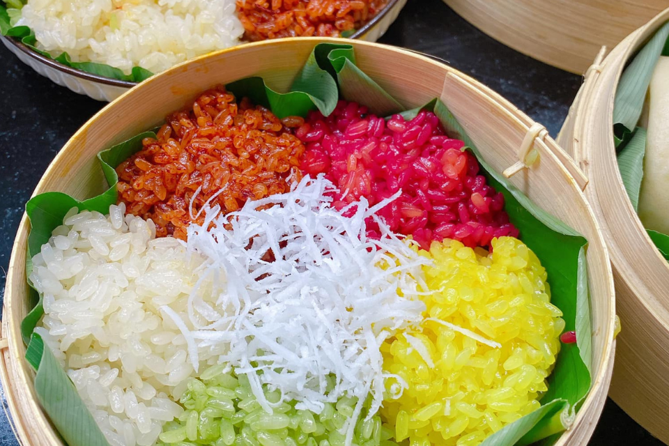 អង្ករដំណើបប្រាំពណ៌ពិសេស៖ រីករាយជាមួយរសជាតិដ៏ឈ្ងុយឆ្ងាញ់ដែលនាំមកនូវភាពចម្រុះនៃដី និងមេឃភាគពាយ័ព្យ