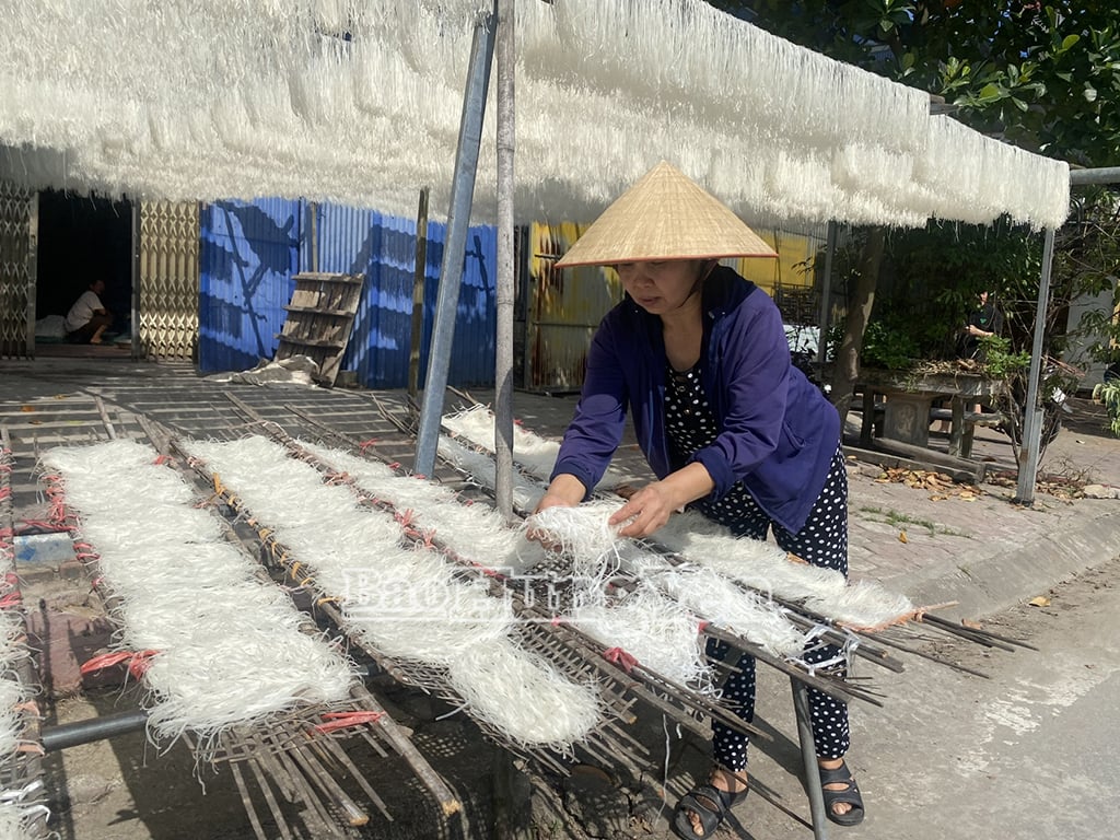 Sản xuất, kinh doanh mì phở tại thôn Trai Trang, xã Yên Mỹ
