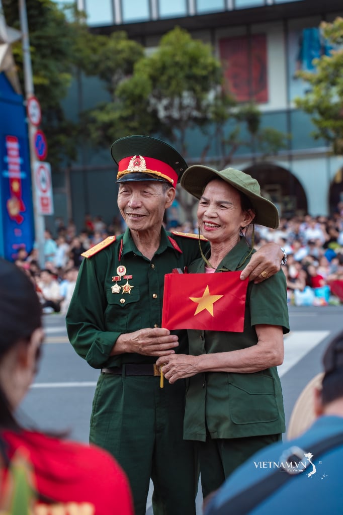 2025_THUMP_PHOTO_10911_7bd908e93cb944bcb319bc06878bf750_tinh-dong-chi.jpeg