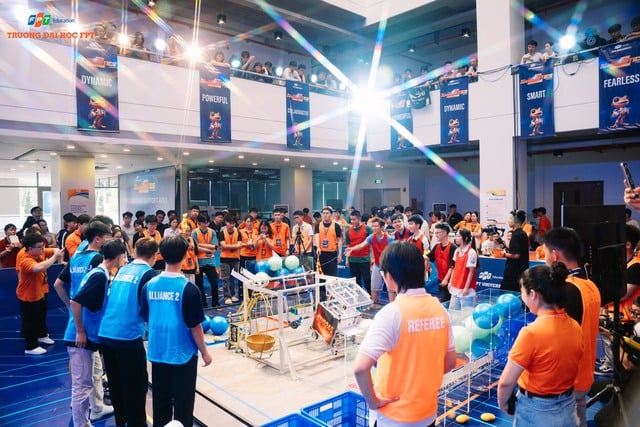 FPTU AI & Robotics Challenge 2025: 50 đội chiến binh sẵn sàng bước vào Chung kết - Ảnh 2.