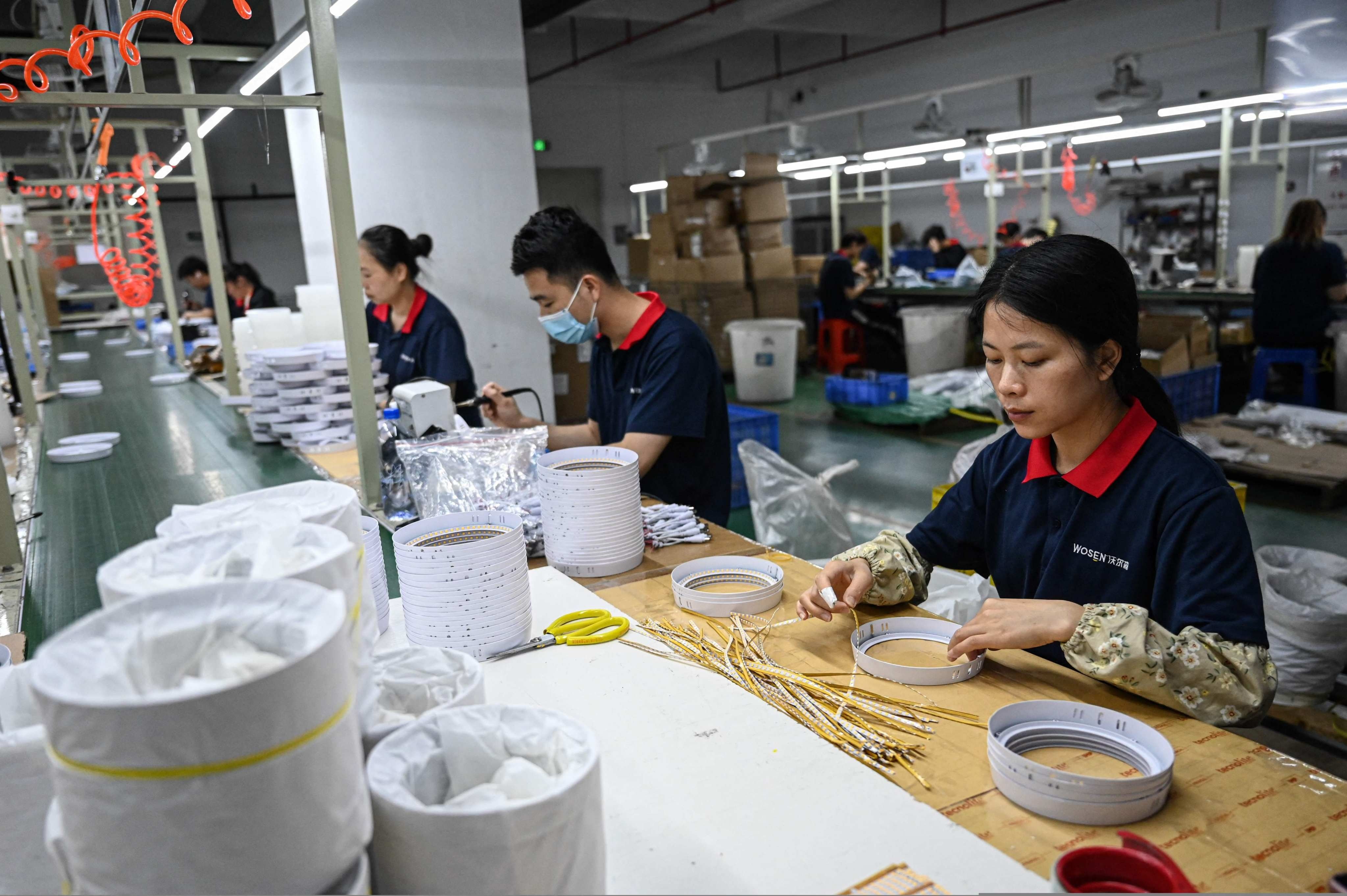 Thuế quan và cuộc phân hóa bên trong công xưởng thế giới - 2