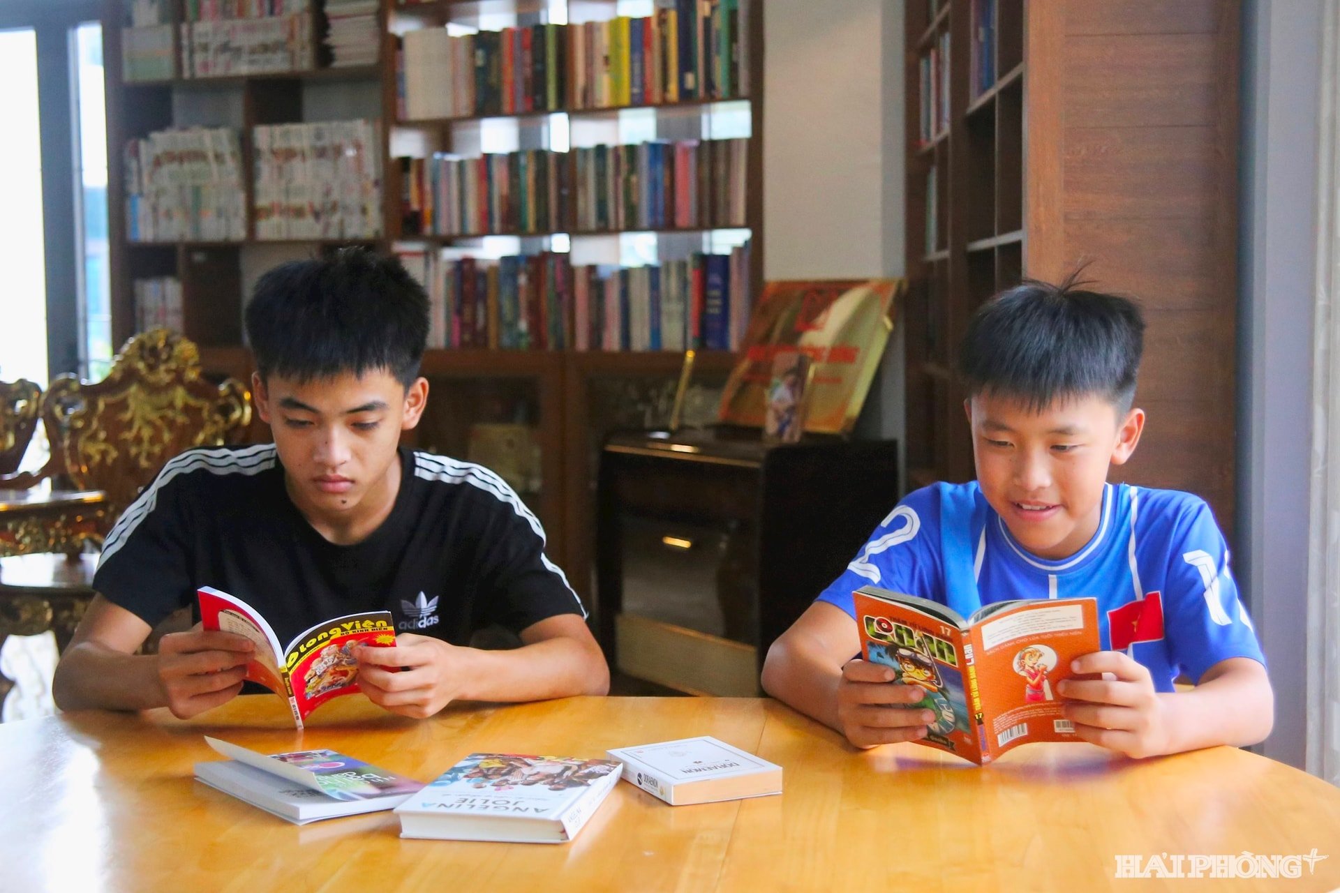 nha-sach-cong-dong2.jpg