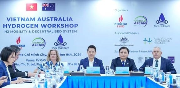 مؤتمرو شركة PV GAS يرأسون المؤتمرات الدولية.