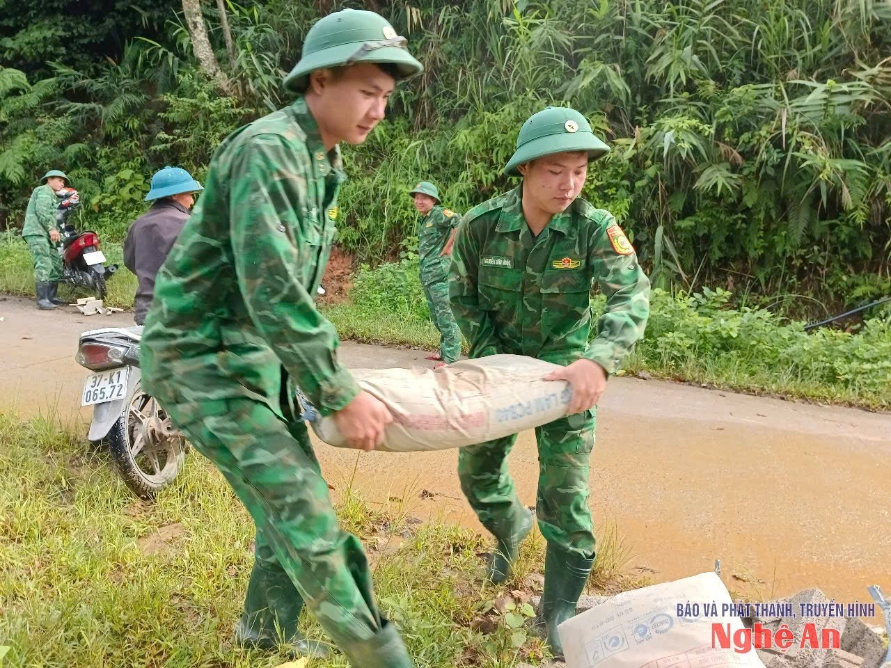 Anh 1