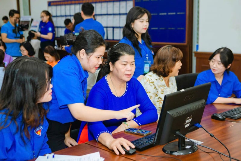 Tuổi trẻ TP Hồ Chí Minh ra quân hỗ trợ vận hành mô hình chính quyền hai cấp  -0