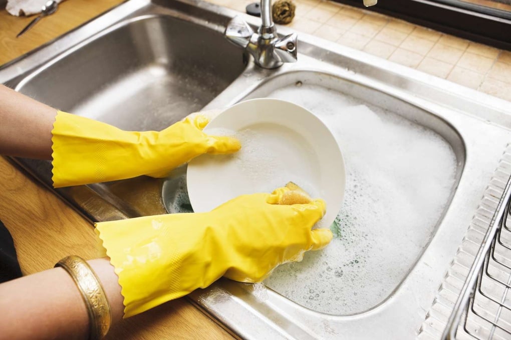 Bạn đã biết cách rửa bát đúng để không gây hại sức khỏe - 1