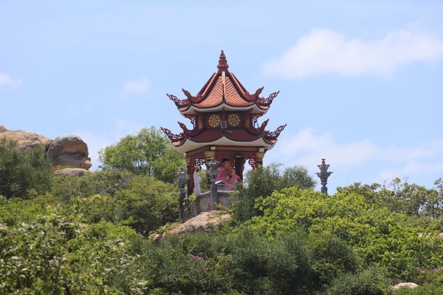 Khám phá khu sinh thái biển Bình Thạnh: Cô gái đẹp đang ngủ quên ở Lâm Đồng - Ảnh 1.