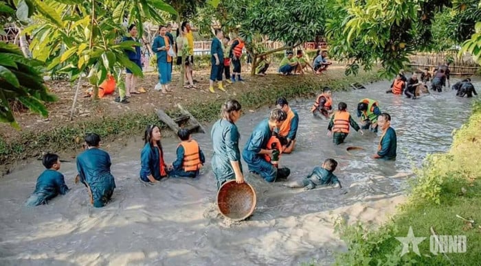Tạo “đường băng” cho du lịch Đồng bằng sông Cửu Long cất cánh - Ảnh 1.