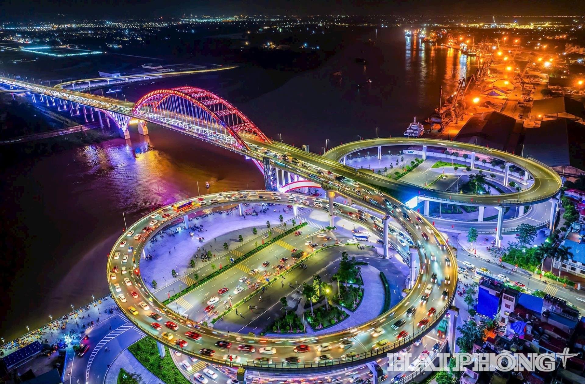 cau-hoang-van-thu-1-6ca5b1e8b315a843ba4a8484b77c83e9.jpg
