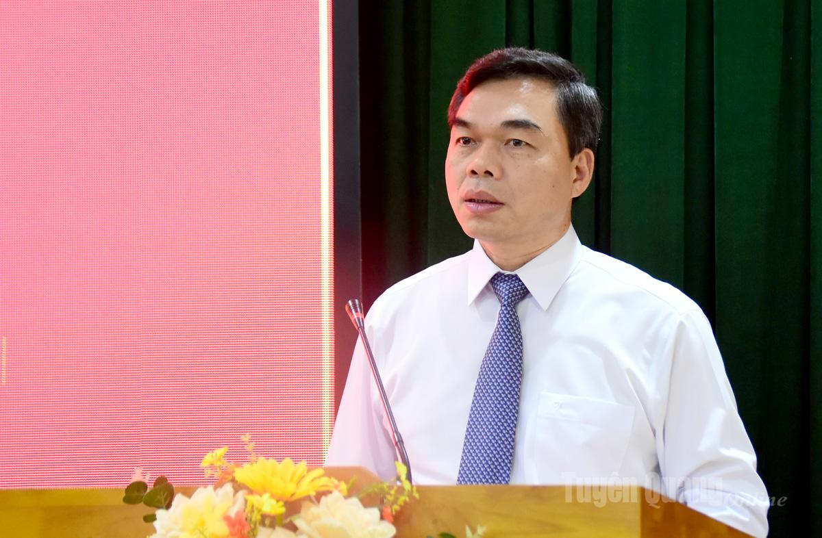 Đồng chí Ma Thế Hồng, Phó Bí thư Tỉnh ủy, Chủ tịch Ủy ban MTTQ Việt Nam tỉnh phát biểu tại hội nghị.
