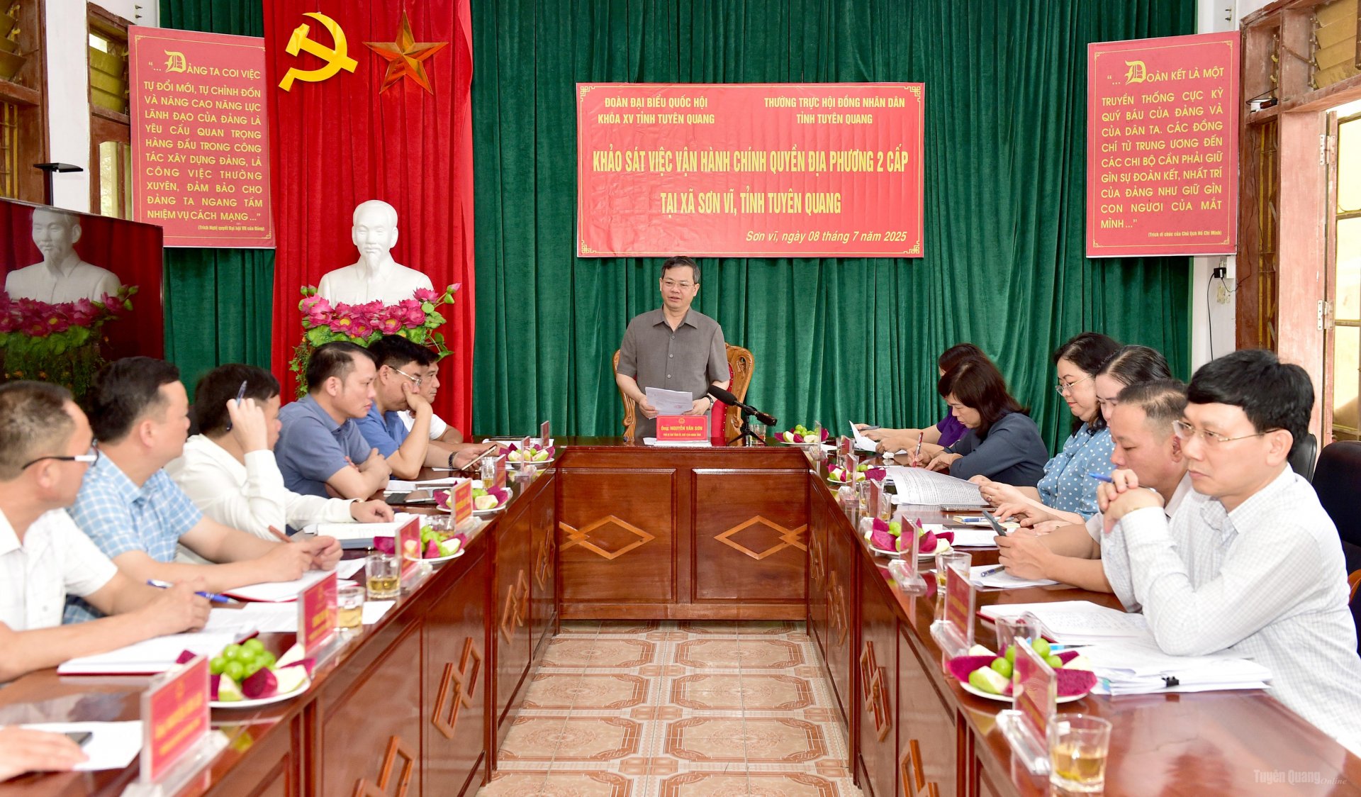 Các đại biểu tại buổi làm việc.