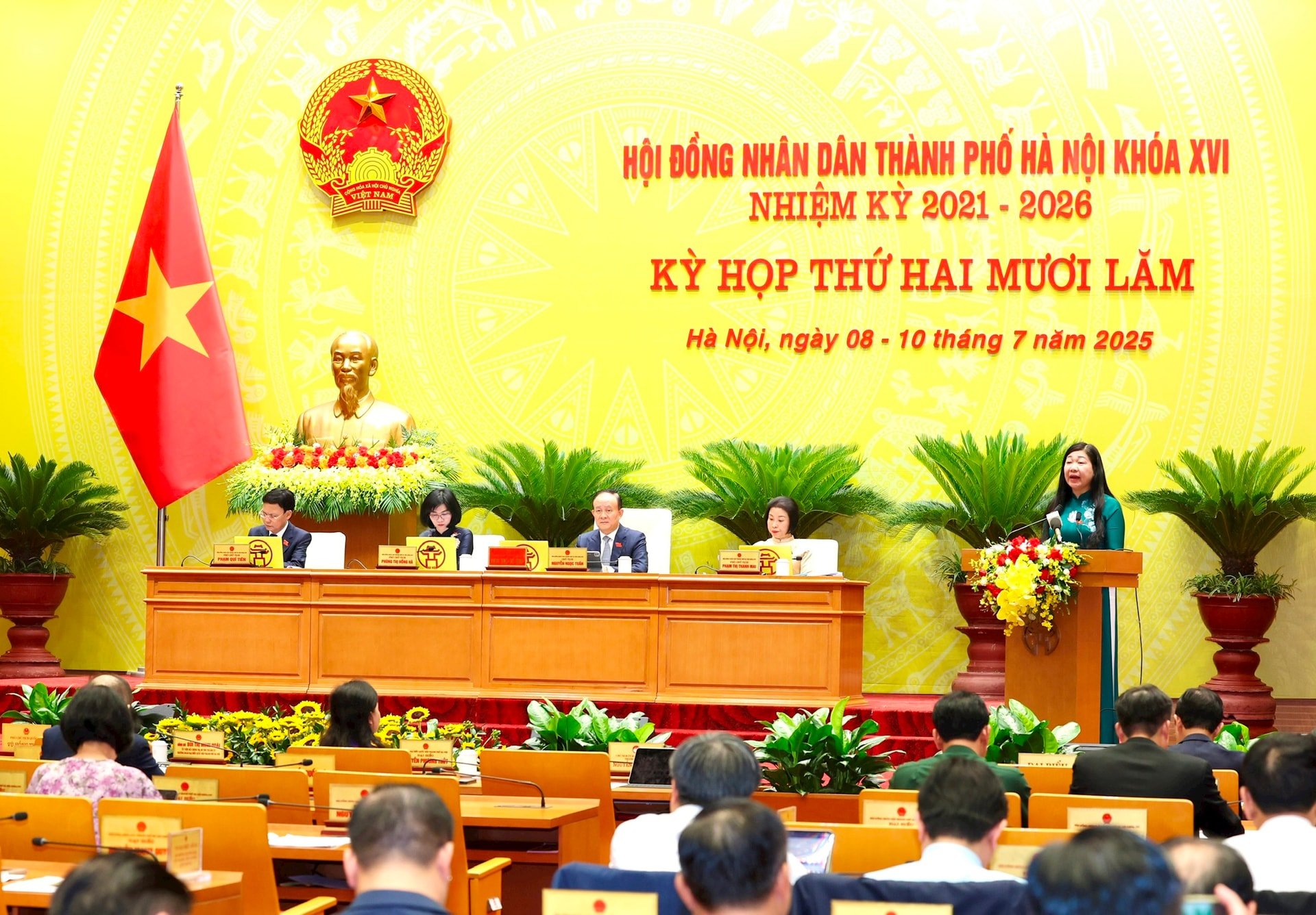 chi-huong.jpg