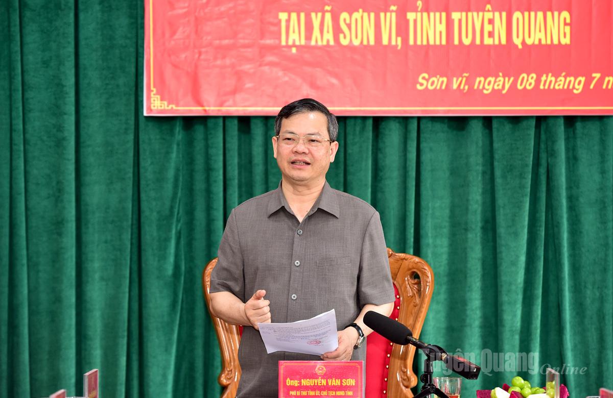 Chủ tịch HĐND tỉnh Nguyễn Văn Sơn nhấn mạnh cần đổi mới tư duy, xác định rõ tiềm năng để Sơn Vĩ phát triển vững vàng nơi biên giới.