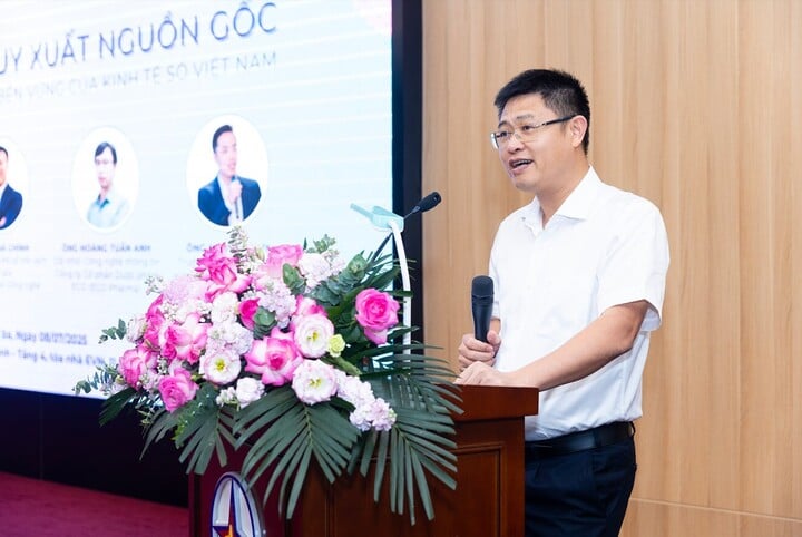 Đại tá Phạm Minh Tiến – Phó Giám đốc Trung tâm Dữ liệu Quốc gia, Bộ Công an - phát biểu khai mạc hội thảo. (Ảnh: BTC)