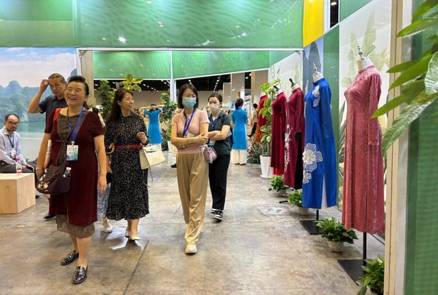 Giao lưu văn hóa, xuất bản ở Tuần lễ văn hóa ASEAN 
tại Trung Quốc- Ảnh 2.