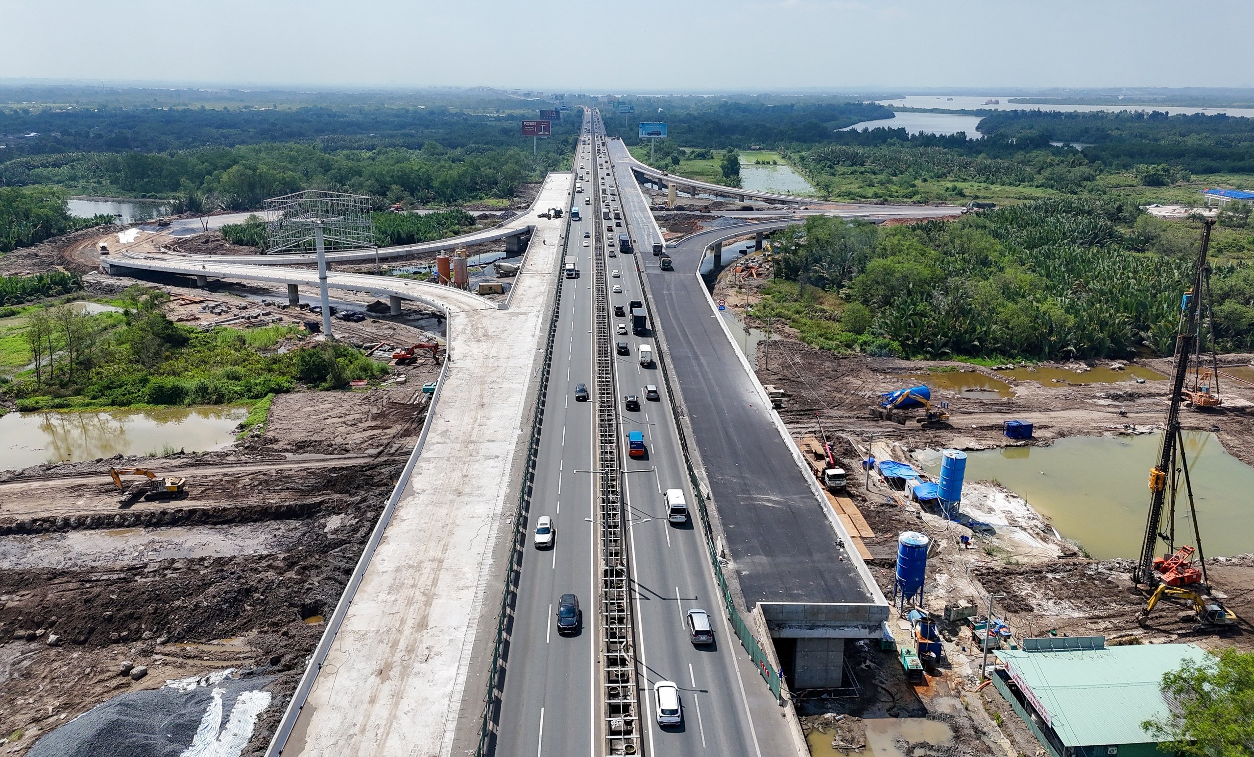 Làm đường tạm 200m kết nối cầu Nhơn Trạch với cao tốc TP.HCM - Long Thành từ ngày 19-8 - Ảnh 1.