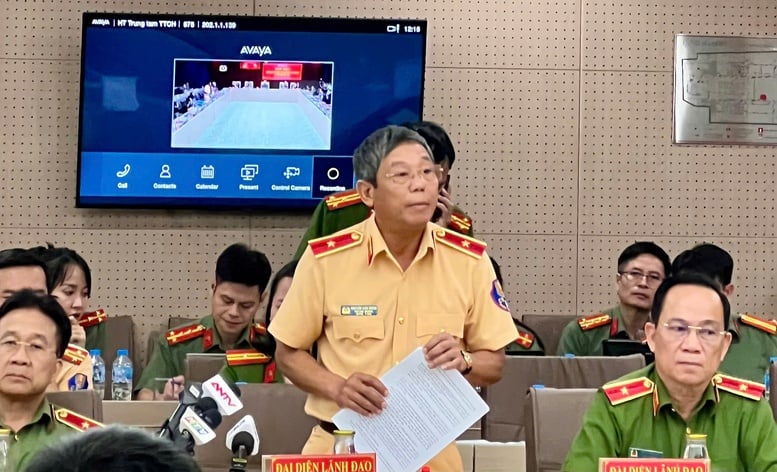Cảnh sát giao thông sẽ quản lý bằng lái xe qua VNeID: Tiết kiệm rất nhiều chi phí, thời gian cho người dân- Ảnh 1.