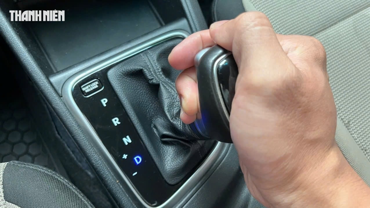 5 Thói quen giúp hộp số tự động ô tô bền bỉ hơn người dùng nên biết - Ảnh 2.