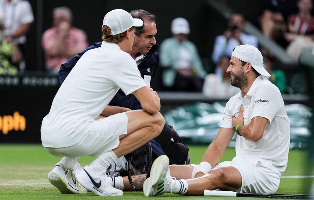 Dimitrov bỏ cuộc đáng tiếc, Sinner may mắn vào tứ kết Wimbledon - 1