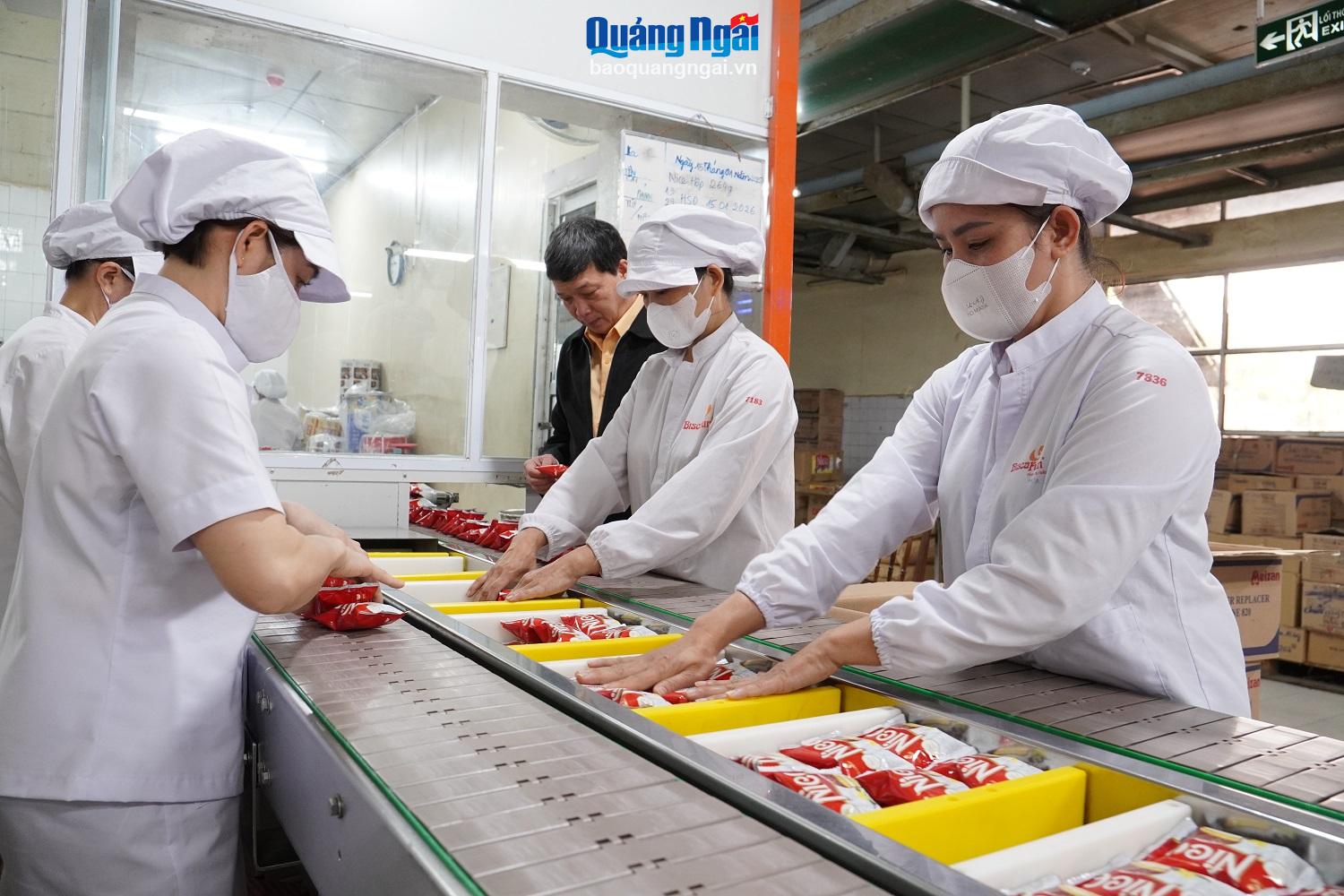 mai-huong-vi-banh-keo-quang-ngai-4.jpg