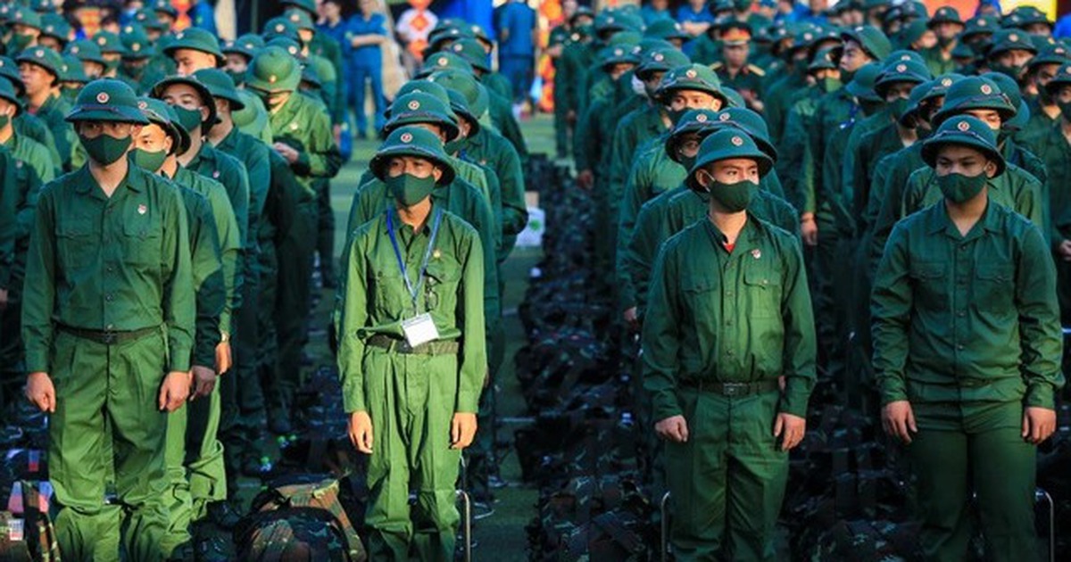 Bộ Quốc phòng không gọi nhập ngũ người cận thị trên 1,5 diop