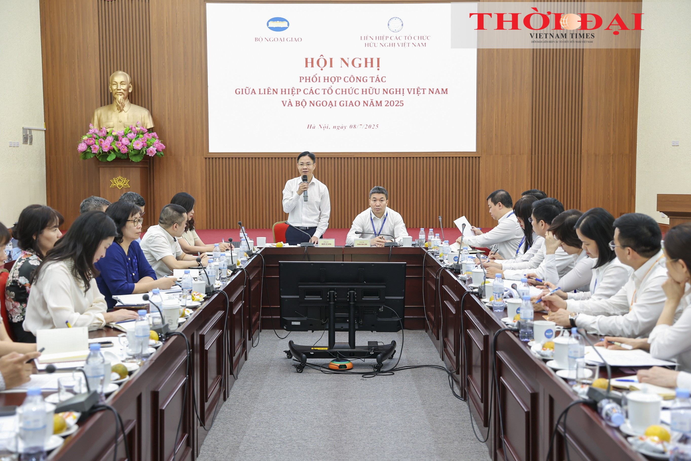 Thứ trưởng Bộ Ngoại giao Ngô Lê Văn phaát biểu tại Hội nghị. (Ảnh: Đinh Hòa)