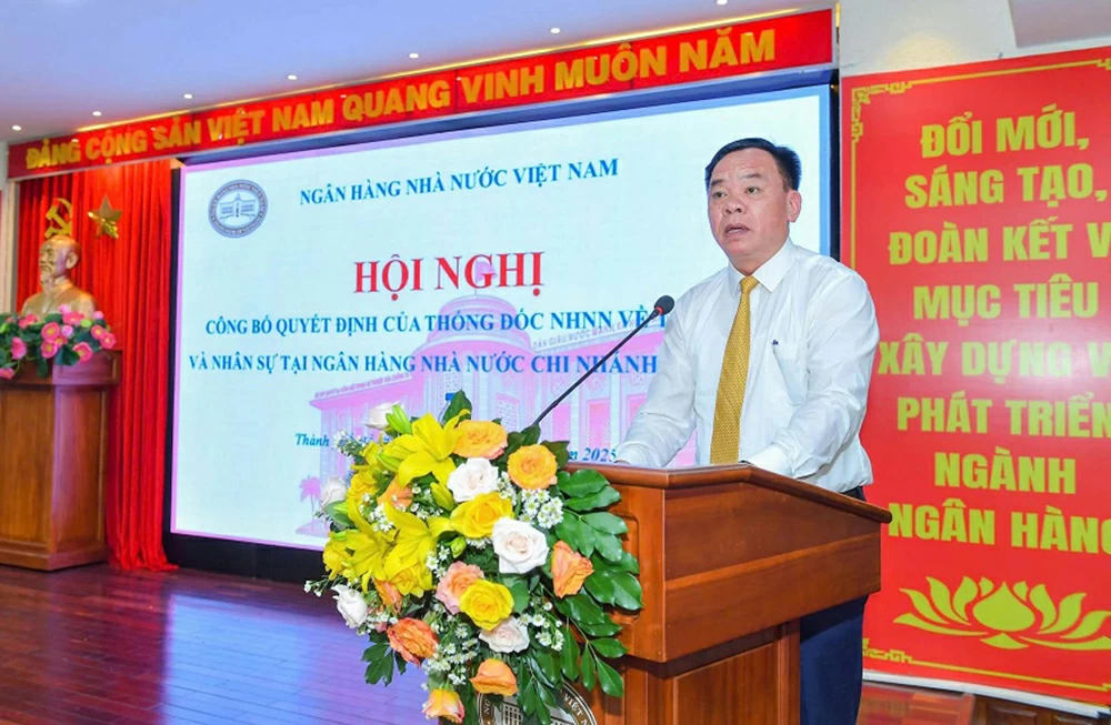 Chủ tịch UBND tỉnh Võ Tấn Đức phát biểu tại hội nghị. Ảnh: NHNN Việt Nam