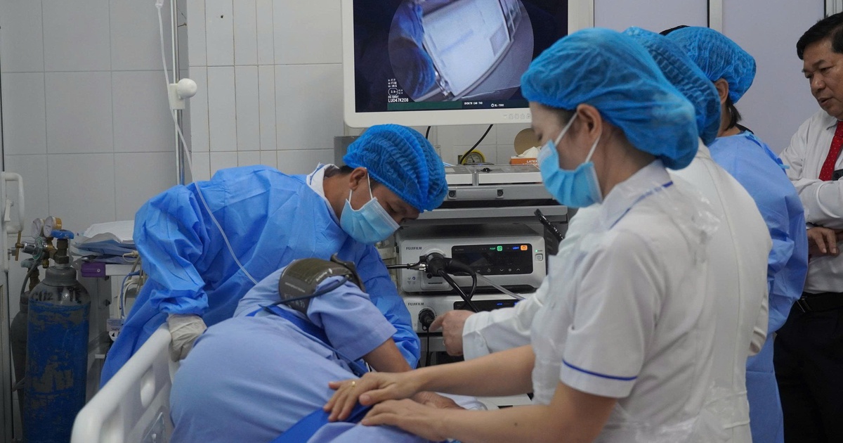 Nội soi siêu âm chẩn đoán ung thư rất sớm triển khai tại miền Tây