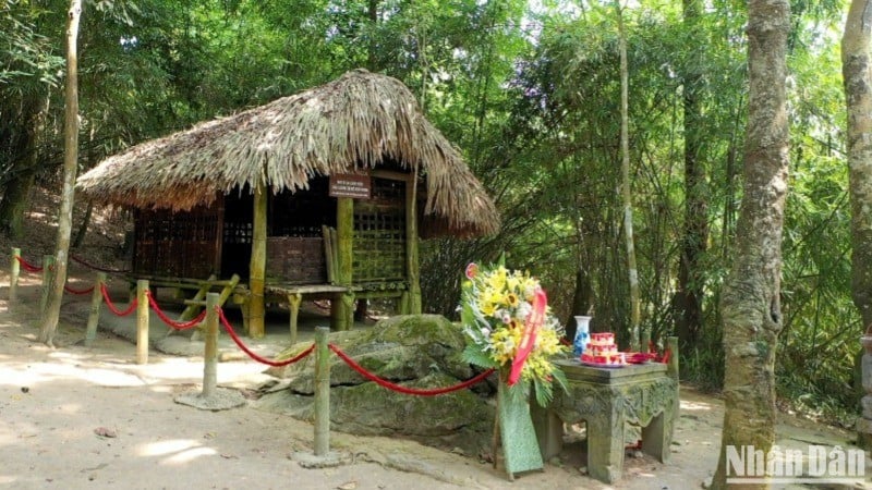 Na Nua hut temporarily stops receiving guests to carry out conservation and restoration work.