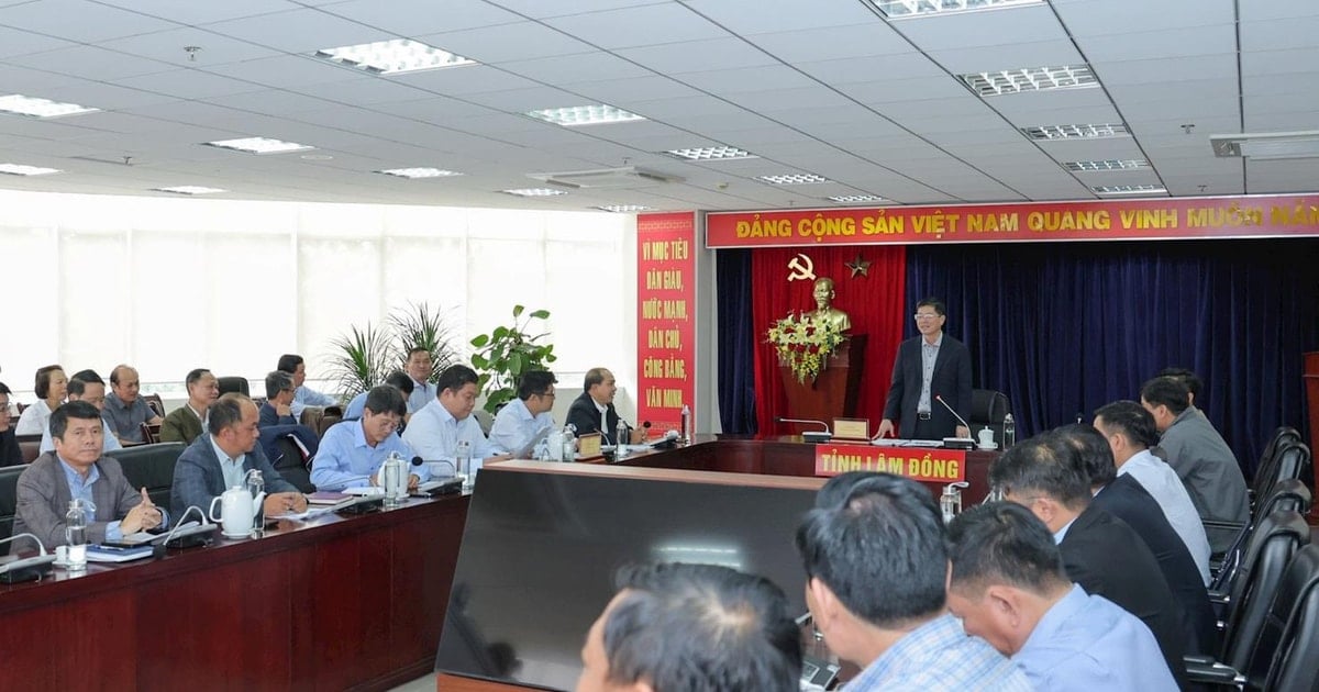 Phó Chủ tịch UBND tỉnh Nguyễn Hồng Hải làm việc với Sở Xây dựng