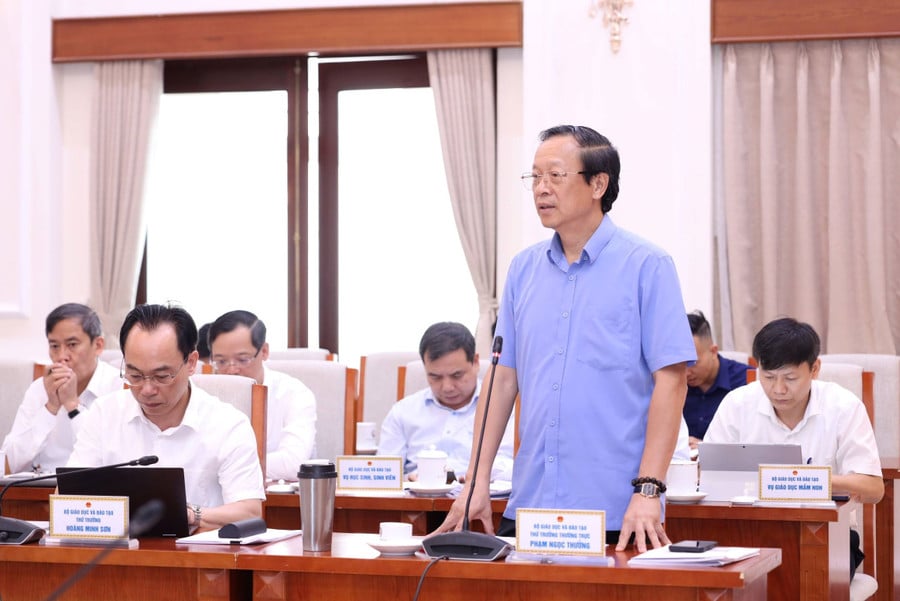 hoi-nghi-7.jpg