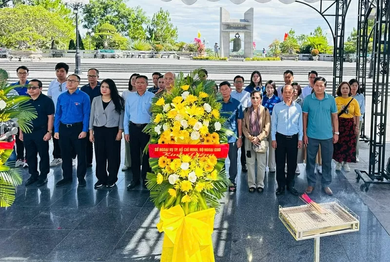 Sở Ngoại vụ Thành phố Hồ Chí Minh - Hành trình 'Uống nước nhớ nguồn' tại Quảng Trị
