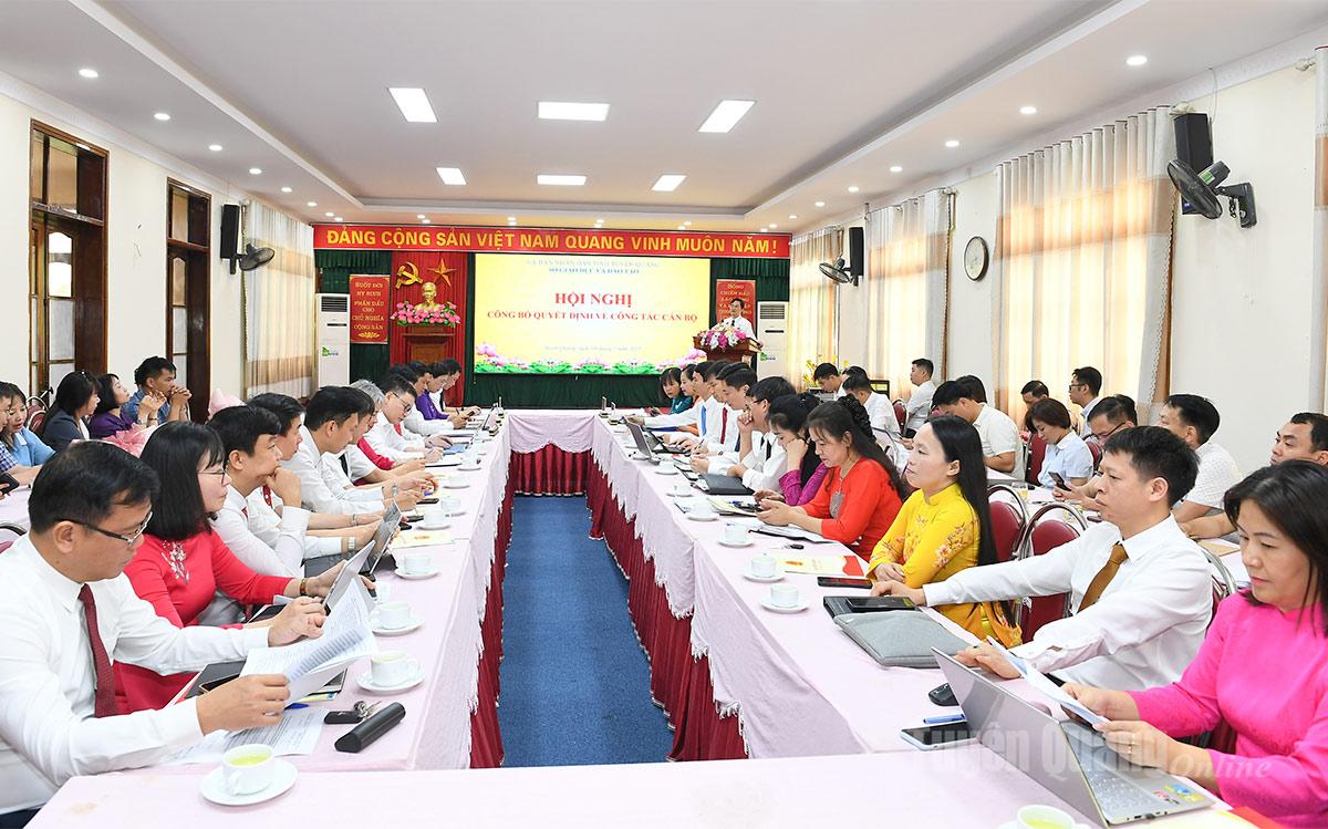 Sở Giáo dục và Đào tạo công bố các quyết định về công tác cán bộ.