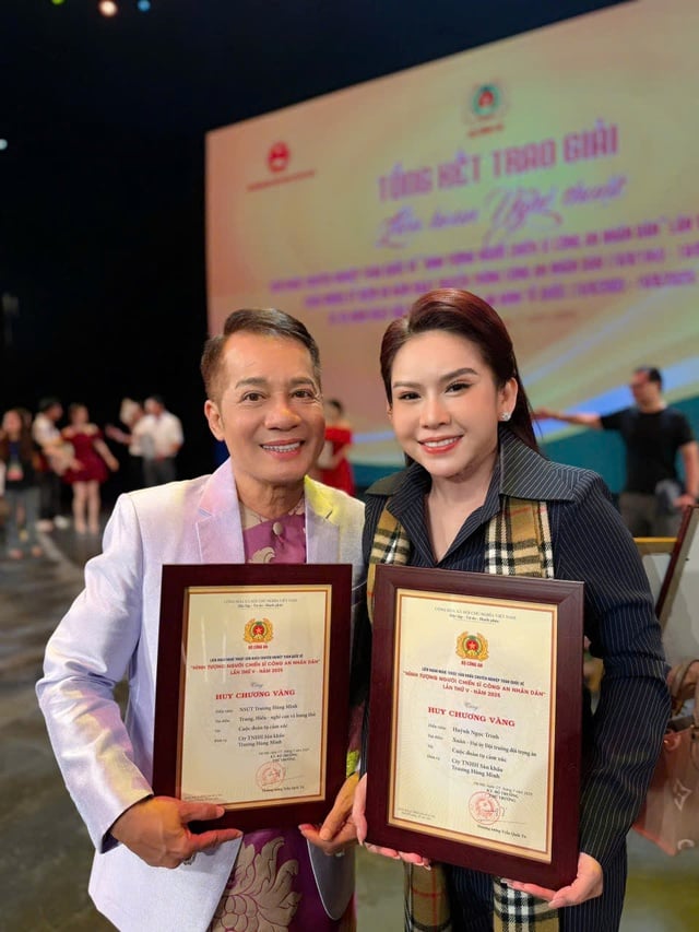 Hạnh phúc mỉm cười với NSƯT Minh Nhí và Bình Tinh trong vở diễn đặc biệt- Ảnh 3.