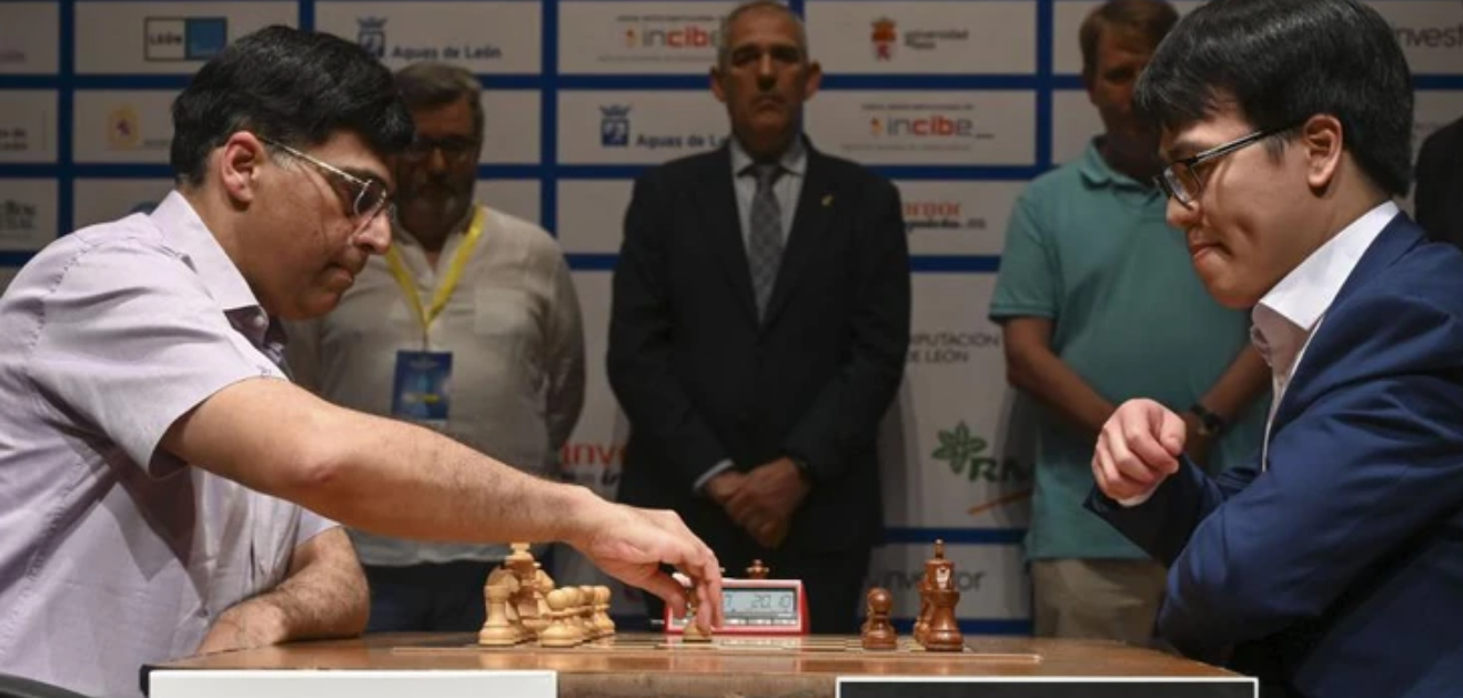 Kỳ thủ Lê Quang Liêm vô địch Leon Masters 2025 - Ảnh 1.