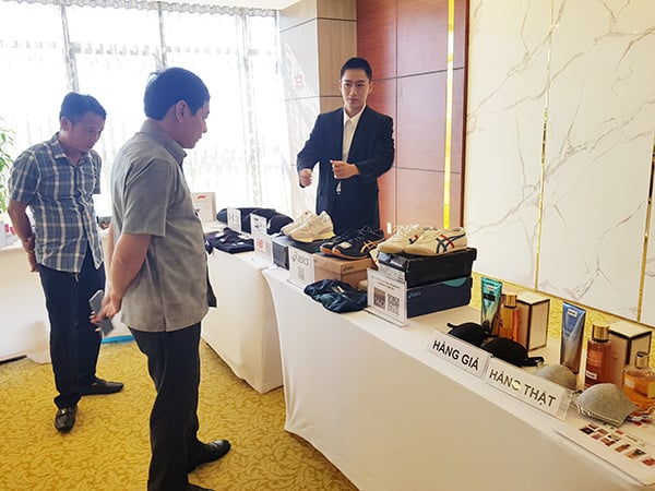Doanh nghiệp cần làm gì trước nạn bán hàng giả hàng nhái?