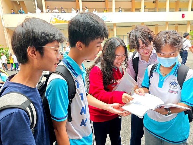 Thưởng điểm IELTS cho thí sinh trong xét tuyển ĐH năm 2025: Cơ hội mới - Ảnh 1.