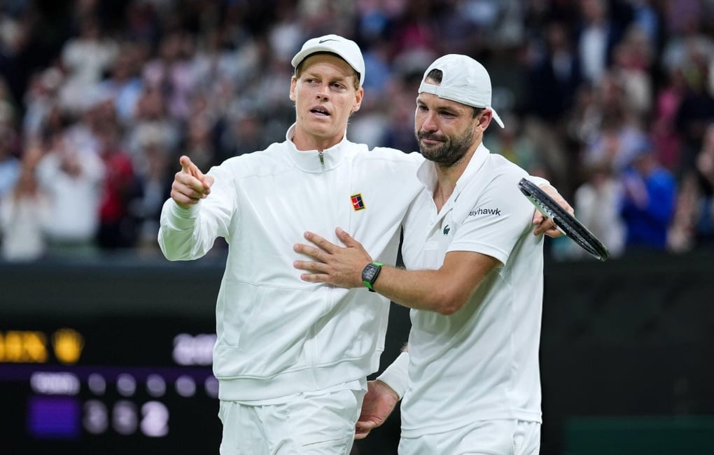 Dimitrov bỏ cuộc đáng tiếc, Sinner may mắn vào tứ kết Wimbledon - 2