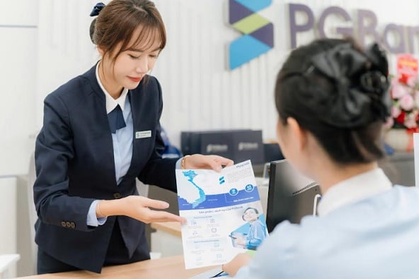 Financial institutions accompany customers to 'green' business models