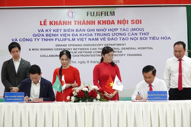 Miền Tây lần đầu triển khai kỹ thuật nội soi siêu âm chẩn đoán sớm ung thư - Ảnh 2.