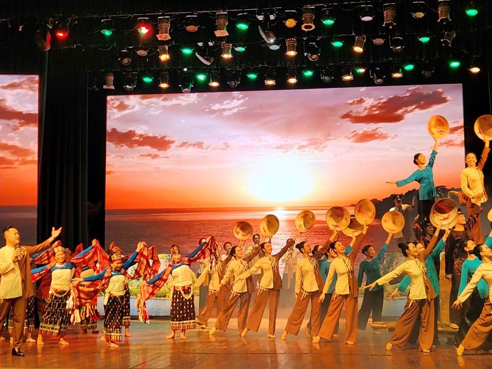 “บทเพลงเชื่อมสายน้ำ”: บทเพลงแห่งความรักในหัวใจของทัญฮว้า