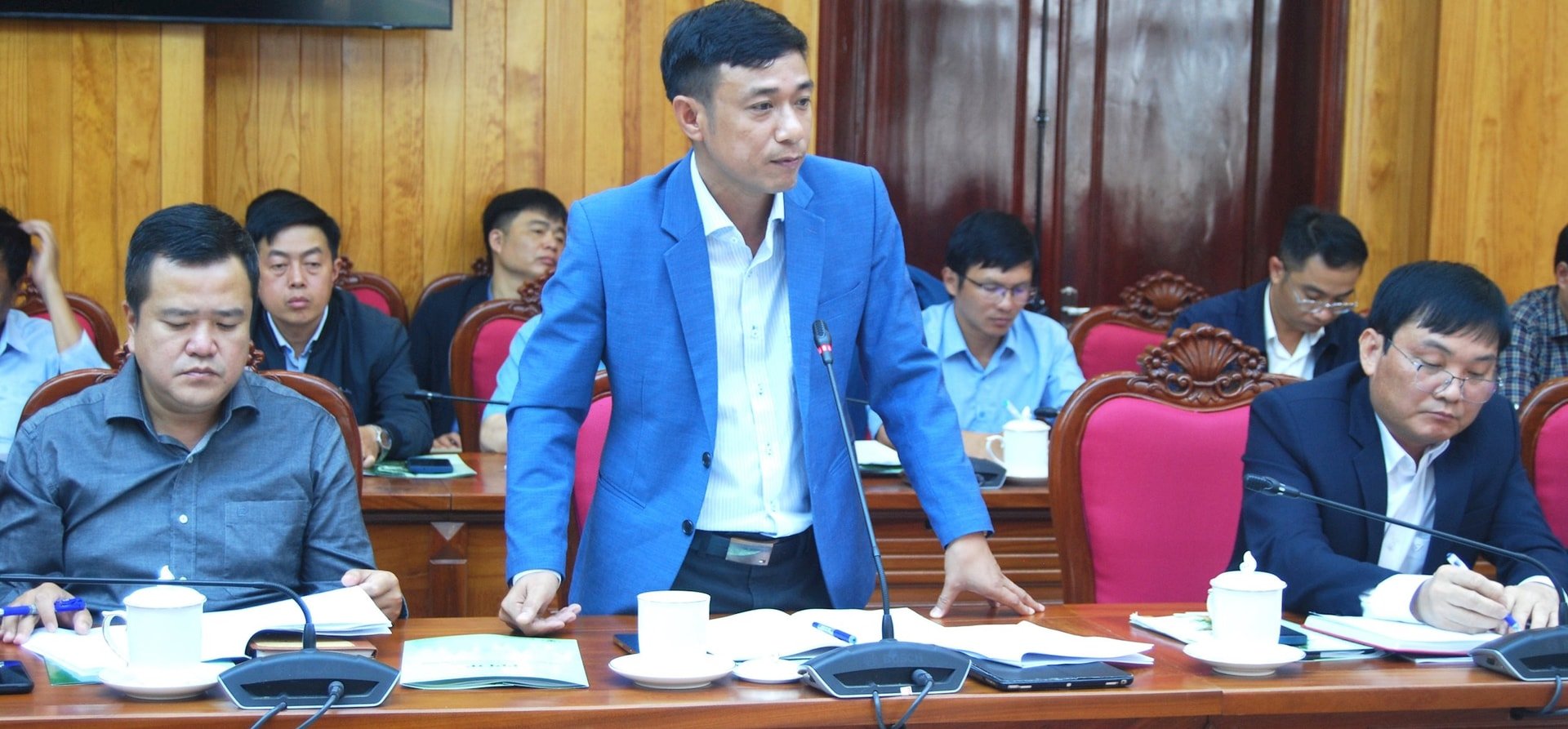 Lãnh đạo phụ trách các lĩnh vực chuyên môn của ngành Nông nghiệp và Môi trường Lâm Đồng đề xuất các giải pháp phát triển trong thời gian tới. (2)