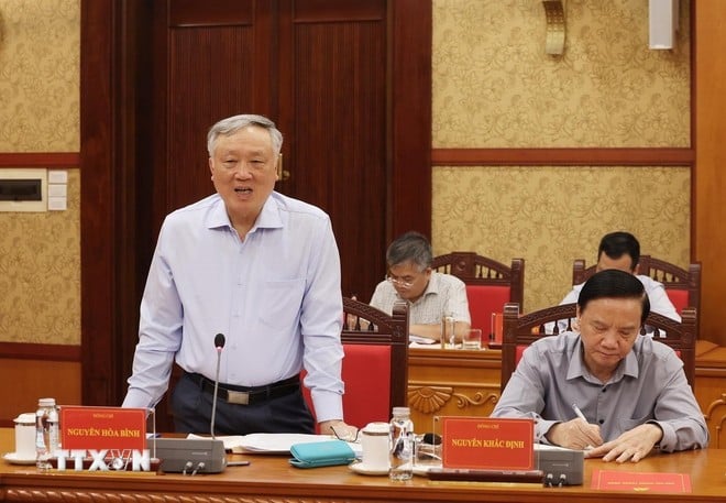 Ủy viên Bộ Chính trị, Phó Thủ tướng Thường trực Nguyễn Hòa Bình, Phó Trưởng ban Chỉ đạo phát biểu. (Ảnh: Lâm Khánh/TTXVN)