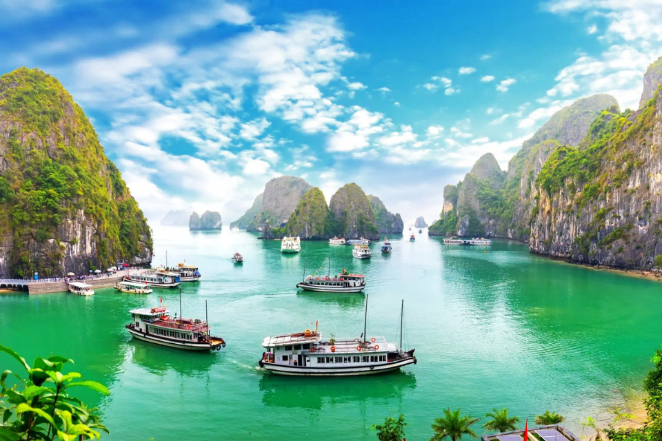 គោលដៅទេសចរណ៍គួរឱ្យចាប់អារម្មណ៍បំផុតទាំង 10 នៅភាគខាងជើងសម្រាប់ថ្ងៃឈប់សម្រាកថ្ងៃទី 30 ខែមេសា