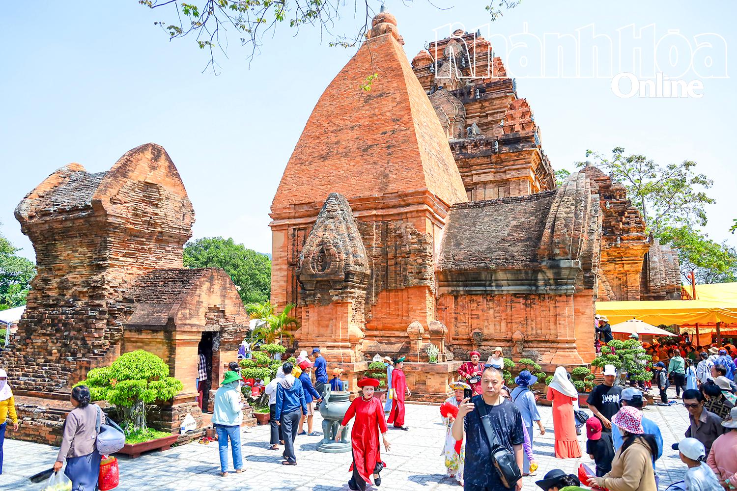 វិមាន​ជាតិ​ពិសេស​ប៉ោណាហ្គា។
