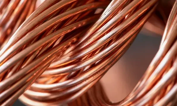 Giá đồng tăng mạnh sau cảnh báo áp thuế của Mỹ