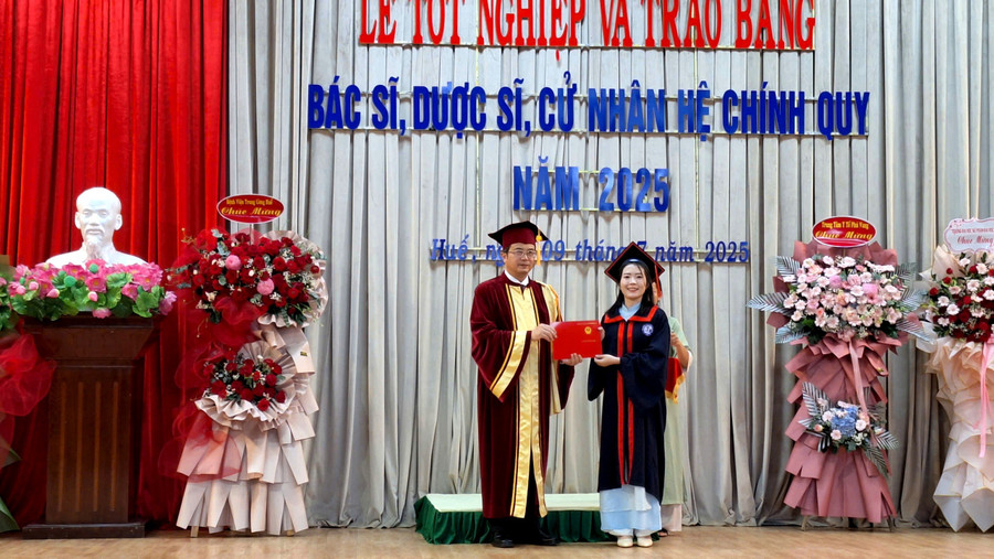 z6787150730806-7ed26d5db4d55783fe5ece275c6d9bbc.jpg