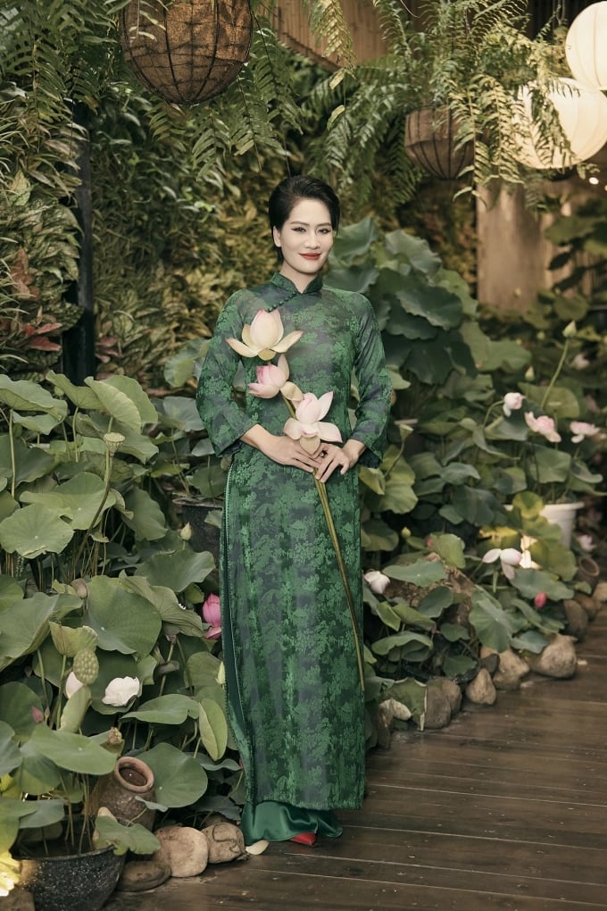 Hoa hậu Ngọc Hân rạng rỡ ở tháng thứ 7 thai kỳ, nhan sắc mẹ bầu gây sốt - Ảnh 7.