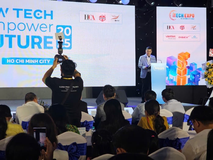 Cận cảnh rô bốt hình người tại iTECH EXPO 2025 - Ảnh 1.