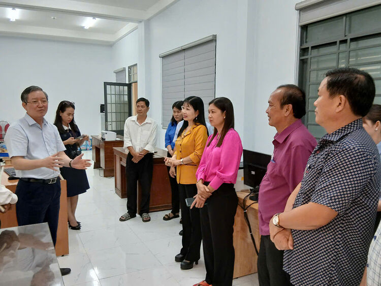 Communes and wards - the foundation of a constructive government